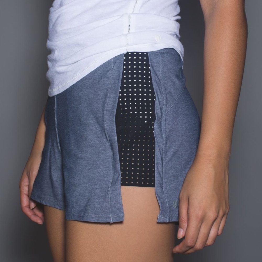 lululemon &go‎ On The Go Short Heather Greyt Deep Coal - Picture 2 of 12